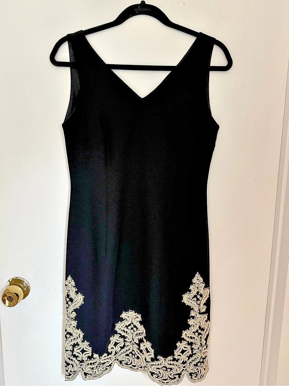 Maggy London Black Gold Embroidered Dress Size 6 Like New